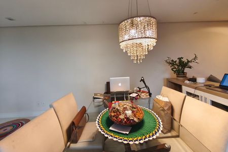 Apartamento à venda com 97m², 2 quartos e 2 vagas Apartamento à venda com 97m², 2 quartos e 2 vagasSala de Jantar