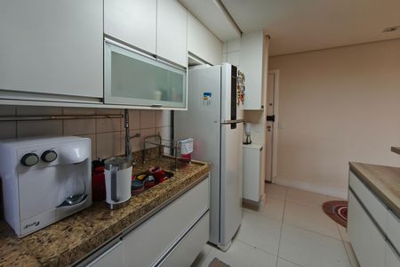 Apartamento à venda com 97m², 2 quartos e 2 vagas Apartamento à venda com 97m², 2 quartos e 2 vagasCozinha