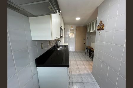 Apartamento à venda com 164m², 4 quartos e 3 vagasCozinha