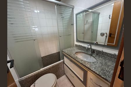 Apartamento à venda com 164m², 4 quartos e 3 vagasBanheiro 2