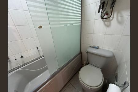 Apartamento à venda com 164m², 4 quartos e 3 vagasBanheiro 4