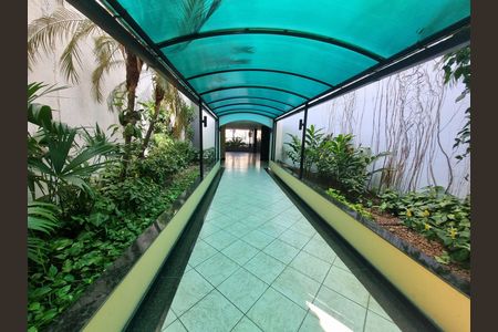 Apartamento à venda com 164m², 4 quartos e 3 vagas Apartamento à venda com 164m², 4 quartos e 3 vagasHall de entrada