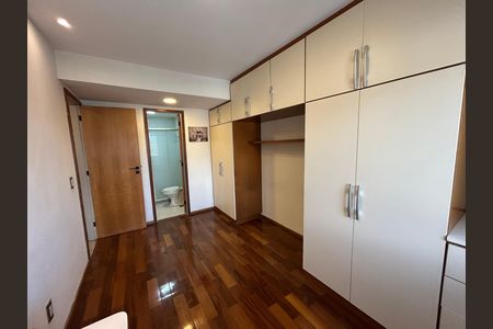 Apartamento à venda com 164m², 4 quartos e 3 vagasQuarto 4 - Suíte