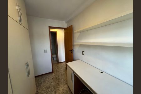 Apartamento à venda com 164m², 4 quartos e 3 vagasQuarto 2