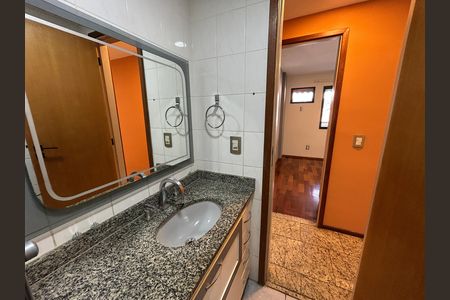 Apartamento à venda com 164m², 4 quartos e 3 vagasBanheiro 2
