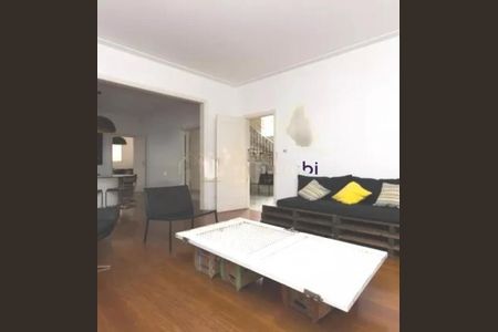 Casa à venda com 6 quartos, 350m² em Vila Madalena, São Paulo