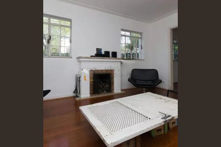 Casa à venda com 6 quartos, 350m² em Vila Madalena, São Paulo