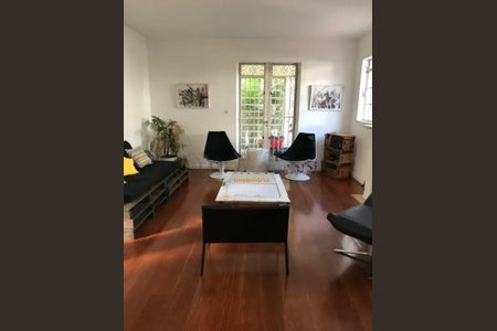 Casa à venda com 6 quartos, 350m² em Vila Madalena, São Paulo