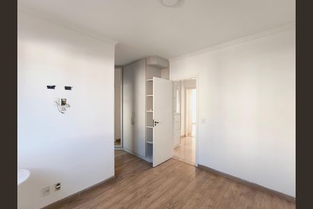 Casa de condomínio à venda com 250m², 5 quartos e 3 vagas Casa de condomínio à venda com 250m², 5 quartos e 3 vagasQuarto 2 - Suíte