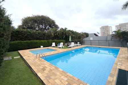 Casa de condomínio à venda com 250m², 5 quartos e 3 vagas Casa de condomínio à venda com 250m², 5 quartos e 3 vagasÁrea comum - Piscina