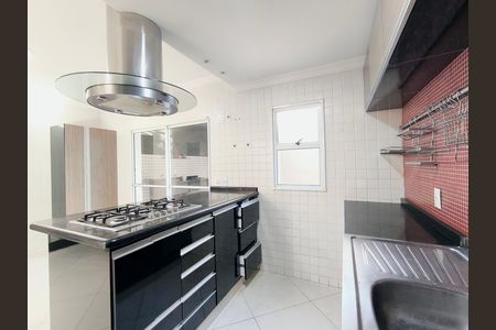 Casa de condomínio à venda com 250m², 5 quartos e 3 vagas Casa de condomínio à venda com 250m², 5 quartos e 3 vagasCozinha