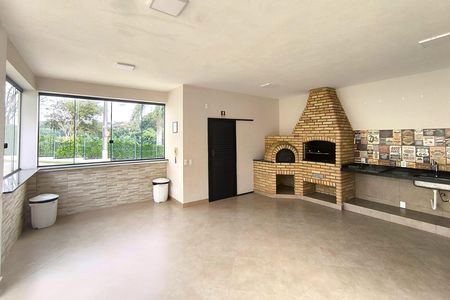 Casa de condomínio à venda com 250m², 5 quartos e 3 vagas Casa de condomínio à venda com 250m², 5 quartos e 3 vagasÁrea comum - Churrasqueira