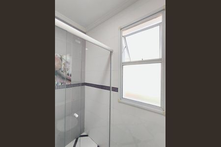 Casa de condomínio à venda com 250m², 5 quartos e 3 vagas Casa de condomínio à venda com 250m², 5 quartos e 3 vagasBanheiro da Suíte 2