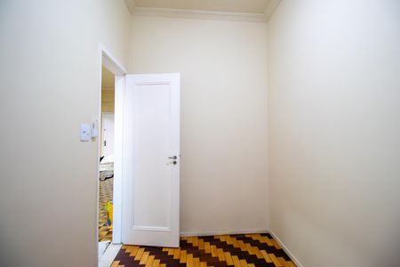 Apartamento para alugar com 200m², 5 quartos e 2 vagas Apartamento para alugar com 200m², 5 quartos e 2 vagasQuarto de Serviço