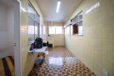 Apartamento para alugar com 200m², 5 quartos e 2 vagas Apartamento para alugar com 200m², 5 quartos e 2 vagasÁrea de Serviço