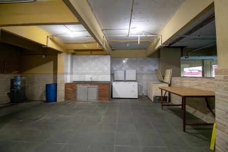 Apartamento para alugar com 200m², 5 quartos e 2 vagas Apartamento para alugar com 200m², 5 quartos e 2 vagasÁrea comum - Salão de festas