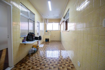 Apartamento para alugar com 200m², 5 quartos e 2 vagas Apartamento para alugar com 200m², 5 quartos e 2 vagasÁrea de Serviço