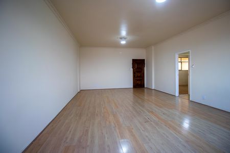 Sala de apartamento para alugar com 5 quartos, 200m² em Bonsucesso, Rio de Janeiro