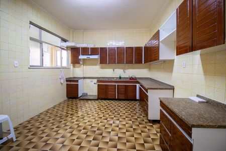 Apartamento para alugar com 200m², 5 quartos e 2 vagas Apartamento para alugar com 200m², 5 quartos e 2 vagasCozinha