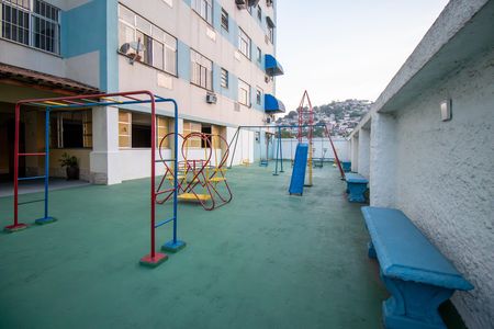 Apartamento para alugar com 200m², 5 quartos e 2 vagas Apartamento para alugar com 200m², 5 quartos e 2 vagasÁrea comum - Playground