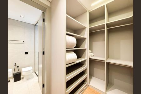 Foto 03 de casa de condomínio à venda com 3 quartos, 312m² em Parque Sinai, Santana de Parnaíba