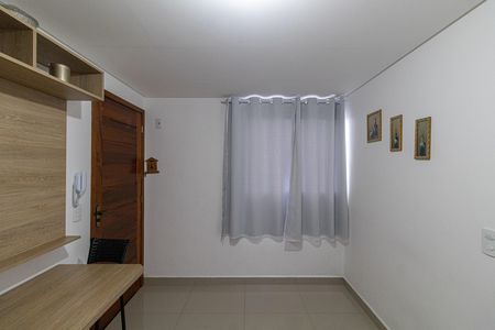Sala e Cozinha  de apartamento para alugar com 2 quartos, 41m² em Jardim Helena, São Paulo