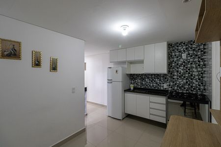 Sala e Cozinha  de apartamento para alugar com 2 quartos, 41m² em Jardim Helena, São Paulo