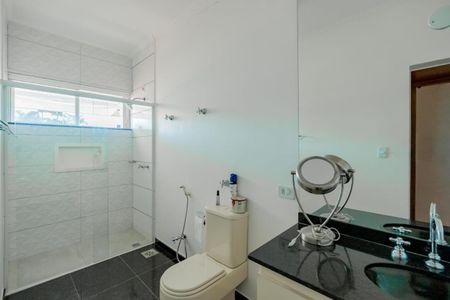 Casa de condomínio à venda com 665m², 4 quartos e 8 vagas Casa de condomínio à venda com 665m², 4 quartos e 8 vagasFoto 10
