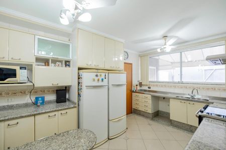 Casa de condomínio à venda com 665m², 4 quartos e 8 vagas Casa de condomínio à venda com 665m², 4 quartos e 8 vagasFoto 04
