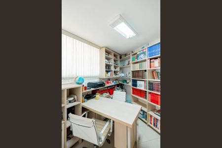 Casa de condomínio à venda com 665m², 4 quartos e 8 vagas Casa de condomínio à venda com 665m², 4 quartos e 8 vagasFoto 12