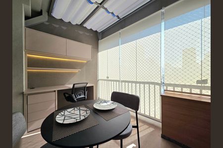 Studio para alugar com 32m², 1 quarto e sem vaga Studio para alugar com 32m², 1 quarto e sem vagaVaranda