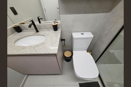 Studio para alugar com 32m², 1 quarto e sem vaga Studio para alugar com 32m², 1 quarto e sem vagaBanheiro