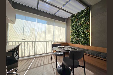 Studio para alugar com 32m², 1 quarto e sem vaga Studio para alugar com 32m², 1 quarto e sem vagaVaranda