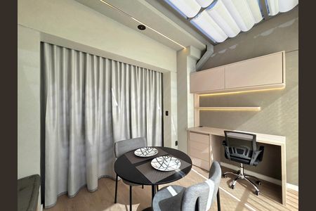 Studio para alugar com 32m², 1 quarto e sem vaga Studio para alugar com 32m², 1 quarto e sem vagaVaranda