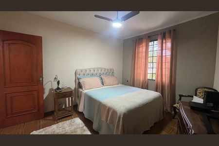 Casa à venda com 269m², 3 quartos e 3 vagas