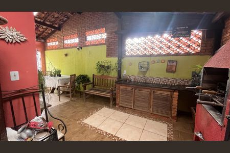 Casa à venda com 269m², 3 quartos e 3 vagas