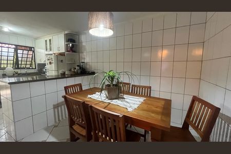 Casa à venda com 269m², 3 quartos e 3 vagas