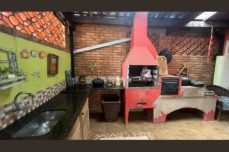 Casa à venda com 269m², 3 quartos e 3 vagas