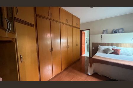 Casa à venda com 269m², 3 quartos e 3 vagas
