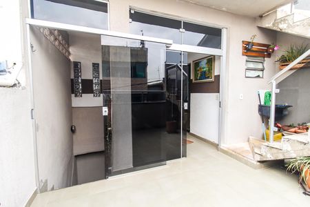 Varanda de casa à venda com 5 quartos, 150m² em Jardim Gianetti, São Paulo