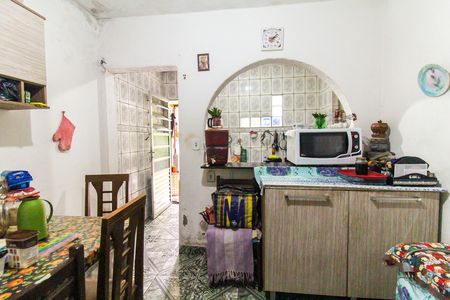 Casa à venda com 150m², 5 quartos e 2 vagas Casa à venda com 150m², 5 quartos e 2 vagasCozinha