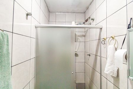 Casa à venda com 150m², 5 quartos e 2 vagas Casa à venda com 150m², 5 quartos e 2 vagasBanheiro