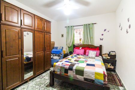 Casa à venda com 150m², 5 quartos e 2 vagas Casa à venda com 150m², 5 quartos e 2 vagasQuarto 1