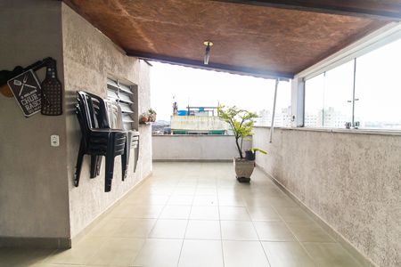 Casa à venda com 150m², 5 quartos e 2 vagas Casa à venda com 150m², 5 quartos e 2 vagasTerraço