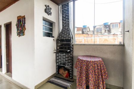 Casa à venda com 150m², 5 quartos e 2 vagas Casa à venda com 150m², 5 quartos e 2 vagasTerraço
