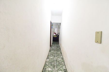 Casa à venda com 150m², 5 quartos e 2 vagas Casa à venda com 150m², 5 quartos e 2 vagasCorredor