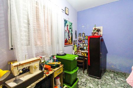 Casa à venda com 150m², 5 quartos e 2 vagas Casa à venda com 150m², 5 quartos e 2 vagasQuarto 2