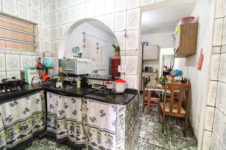 Casa à venda com 150m², 5 quartos e 2 vagas Casa à venda com 150m², 5 quartos e 2 vagasCozinha
