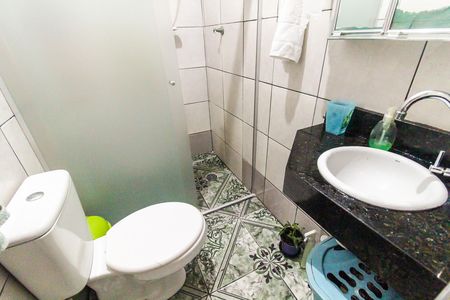 Casa à venda com 150m², 5 quartos e 2 vagas Casa à venda com 150m², 5 quartos e 2 vagasBanheiro