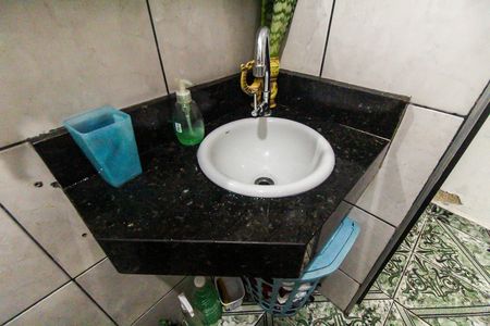 Casa à venda com 150m², 5 quartos e 2 vagas Casa à venda com 150m², 5 quartos e 2 vagasBanheiro 1